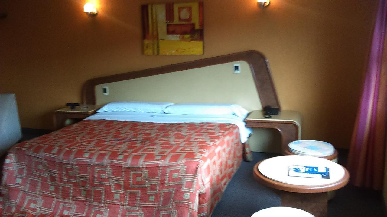 Hotel Aeropuerto Toluca Luaran gambar